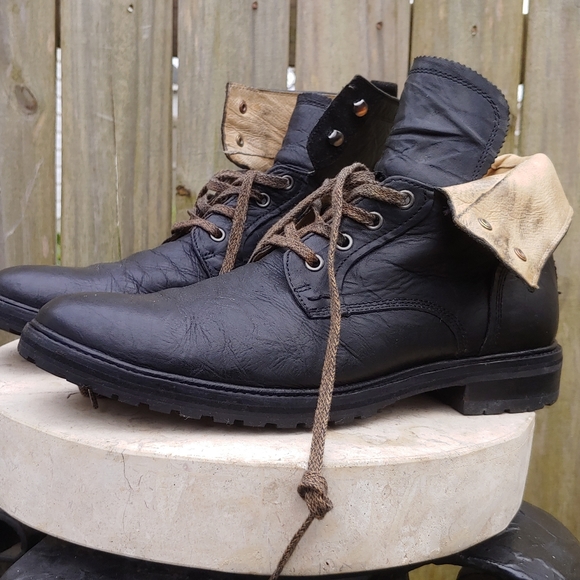 UGG Black Leather Lace-Up Men\'s Boots main image 7